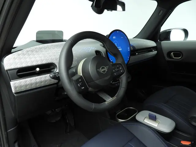 MINI 5-Deurs Cooper C 2025 Benzine 6