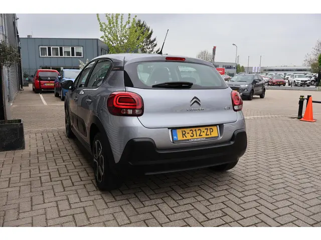 Citroën C3 1.2 PureTech C-Series 2022 Benzine 2