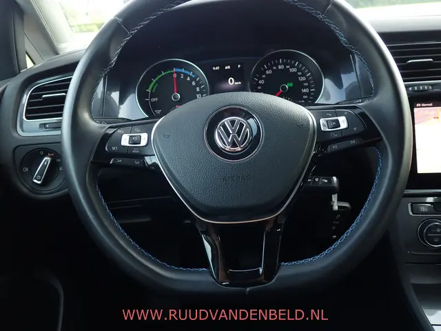 Volkswagen e-Golf 35,8KWH 94%SOH 2017 Elektrisch 10