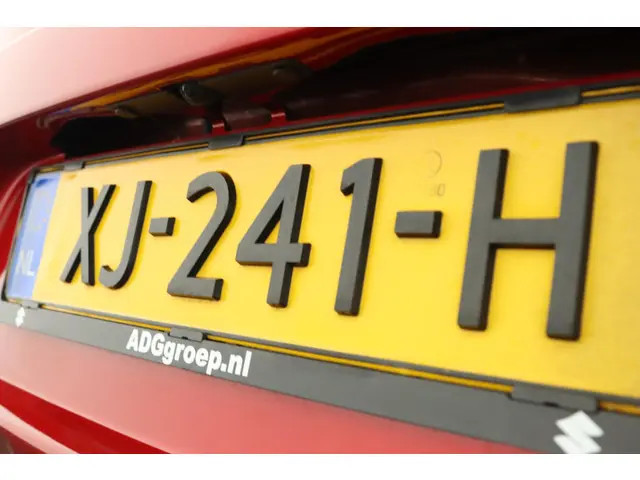 Suzuki Swift 1.0 Stijl Smart Hybrid 2019 Benzine 42