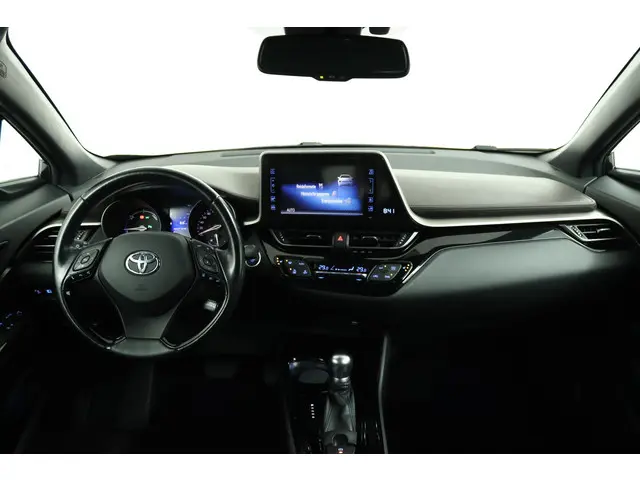 Toyota C-HR 1.8 Hybrid Executive 2017 Hybride Benzine 4