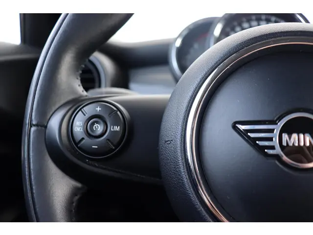 MINI Cooper Mini 1.5 Business Edition 2019 Benzine 13