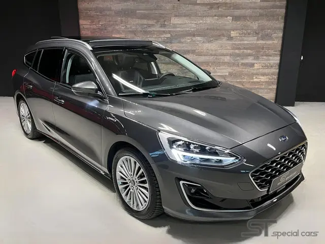 Ford Focus 1.5 EcoBoost Vignale|AUT|PANO|LEDER 2019 Benzine 4