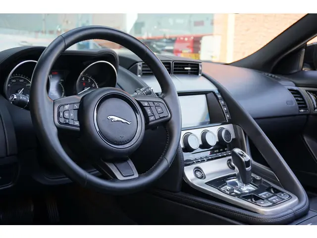 Jaguar F-Type 3.0 V6 Convertible 2017 Benzine 11