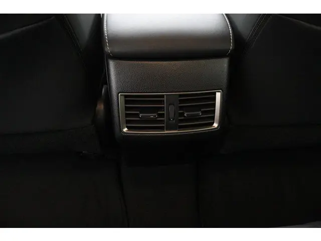 Lexus NX 300h AWD 25th Edition 2014 Hybride Benzine 37