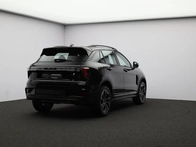 Lynk & Co 01 1.5 Core 2025 Hybride Benzine 8