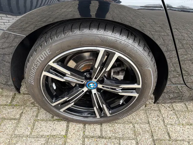 BMW 3 Serie Touring 320i High Executive M 2022 Benzine 23