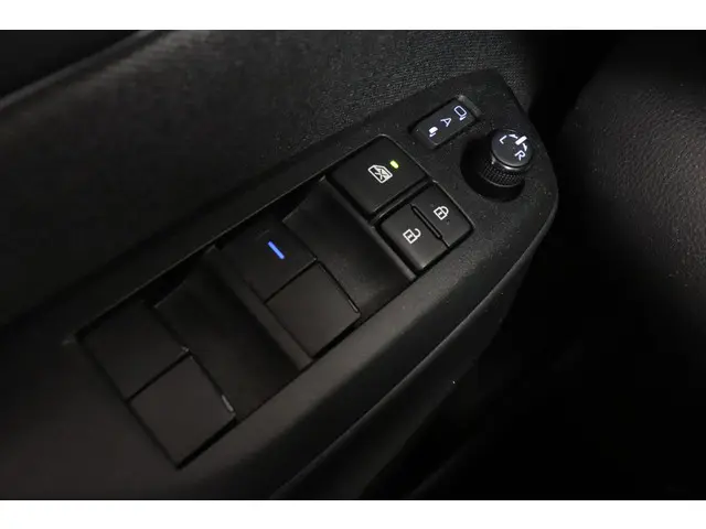 Toyota Yaris 1.5 Hybrid Executive 2021 Hybride Benzine 21