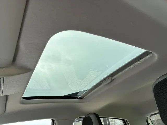 Volkswagen up! 1.0 BMT high up! 2016 Benzine 8