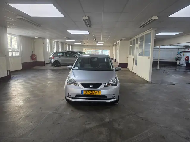 SEAT Mii 1.0 Style 2013 Benzine 2