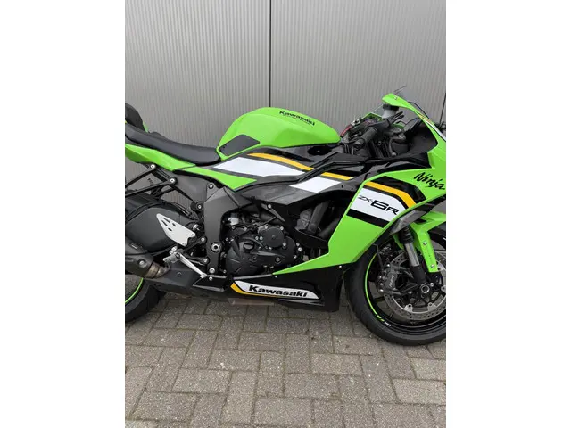 Kawasaki Ninja ZX ZX-6R Performance 2024 Benzine 4