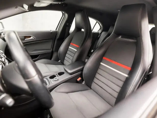 Mercedes-Benz A-Klasse 180 Sport 2013 Benzine 14