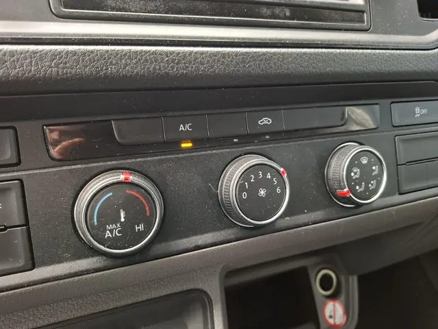 Volkswagen Crafter 35 2.0 TDI L3H3 Highline 2020 Diesel 25