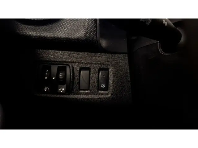 Renault Clio Estate 0.9 TCe Limited 2019 Benzine 15