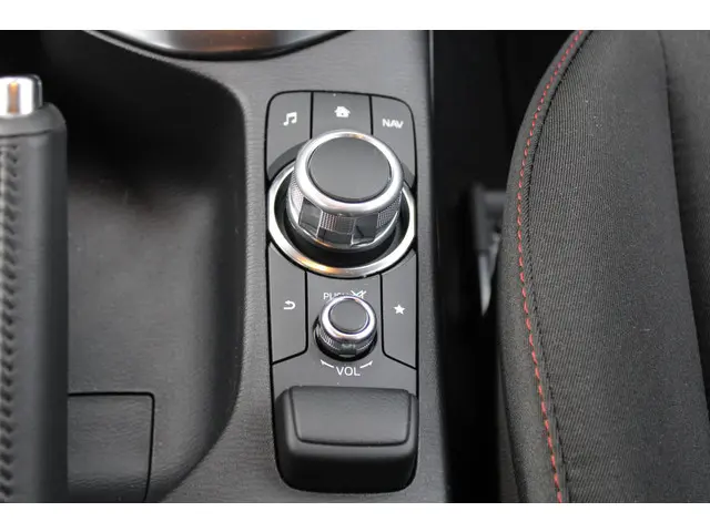 Mazda 2 1.5 e-SkyActiv-G 90 Homura 2024 Benzine 21