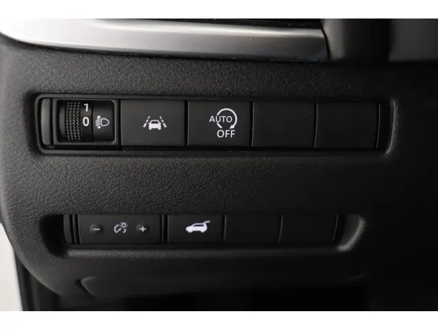 Nissan QASHQAI 1.3 MHEV Xtronic N-Connecta 2022 Benzine 25