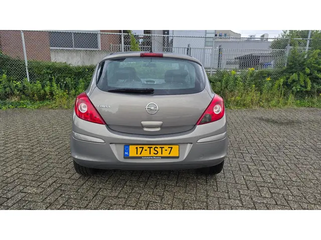 Opel Corsa 1.2-16V Anniversary Edition 2012 Benzine 5