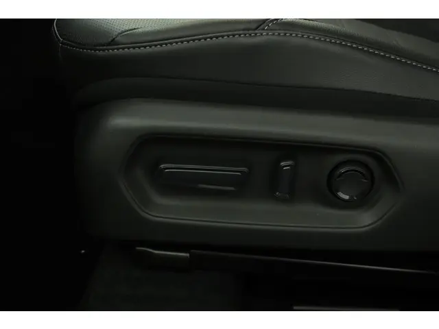 Toyota Urban Cruiser Executive 61 kWh 2026 Elektrisch 39