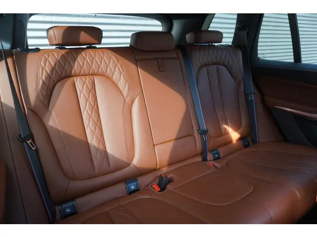 BMW X5 xDrive50e Launch Edition 2023 Hybride Benzine 10