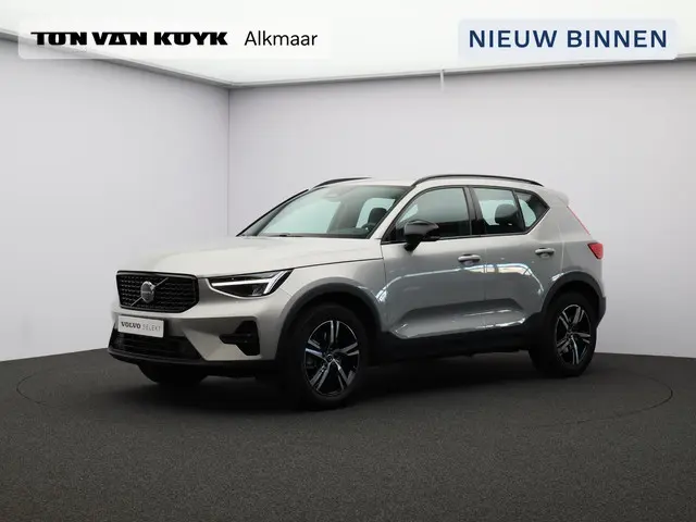 Volvo XC40 2.0 B4 Plus Dark 2025 Benzine