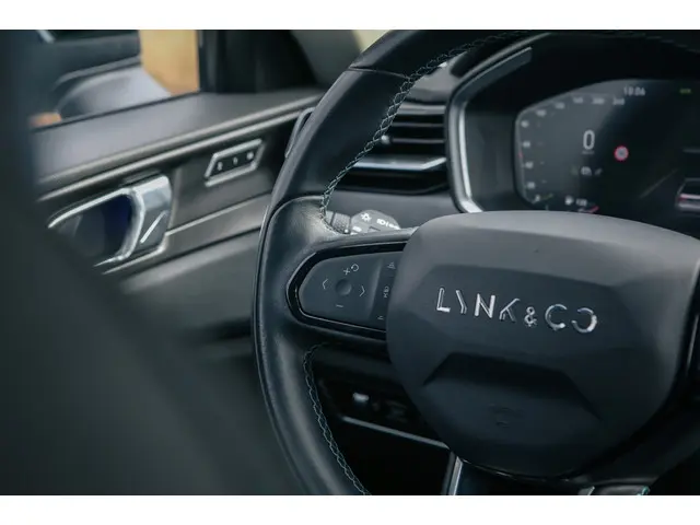 Lynk & Co 01 1.5 VERKOCHT 2023 Hybride Benzine 7