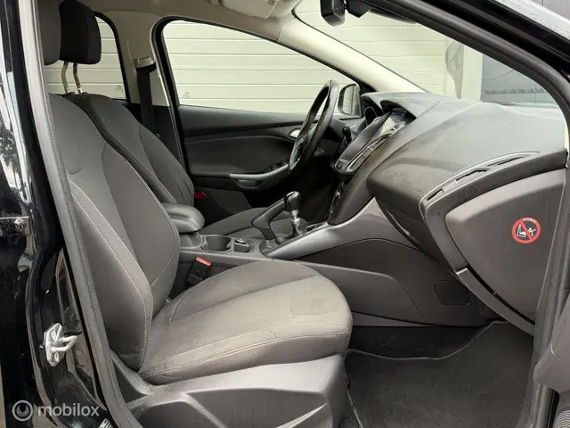 Ford Focus Wagon 1.0 EcoBoost Titanium 2013 Benzine 16