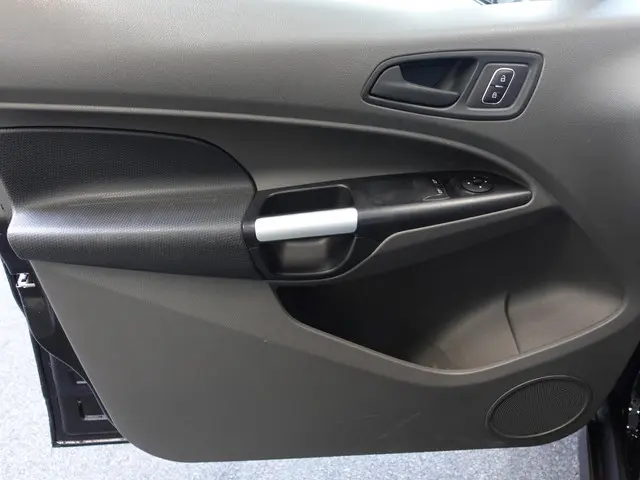 Ford Transit Connect 1.5 EcoBlue L2 Trend 2023 Diesel 10