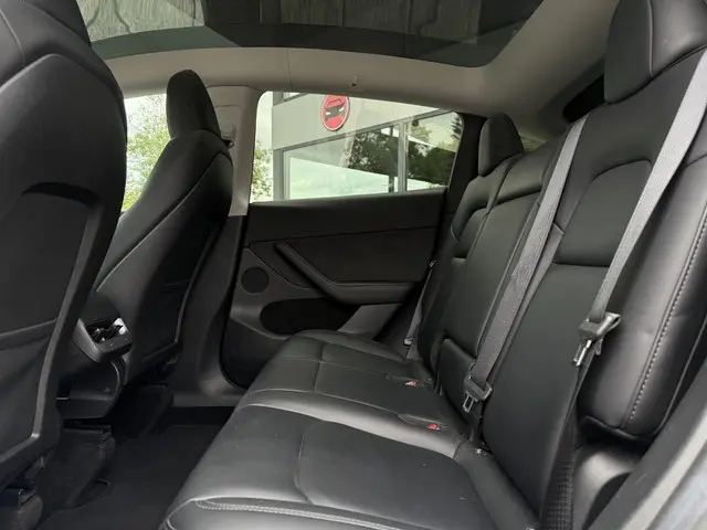 Tesla Model Y Aut. Range Plus 2022 Elektrisch 15