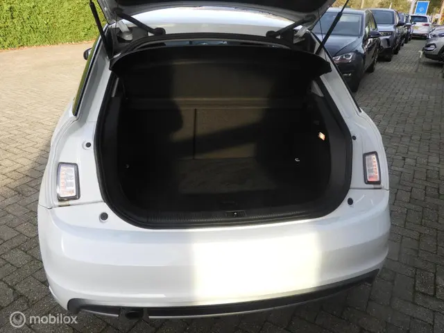 Audi A1 1.2 TFSI S-Line 2012 Benzine 8