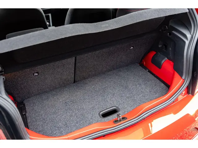 Volkswagen up! 1.0 TSI GTI | Pano | Beats | Camera 2018 Benzine 30