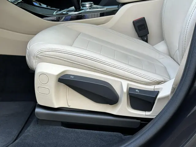 BMW X3 xDrive20i High Executive 2018 Benzine 8