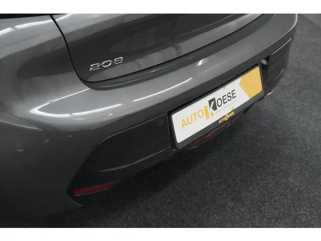 Peugeot 208 PureTech 100 GT 2023 Benzine 24