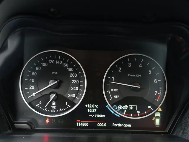 BMW 1 Serie 114i EDE High Executive 2013 Benzine 18