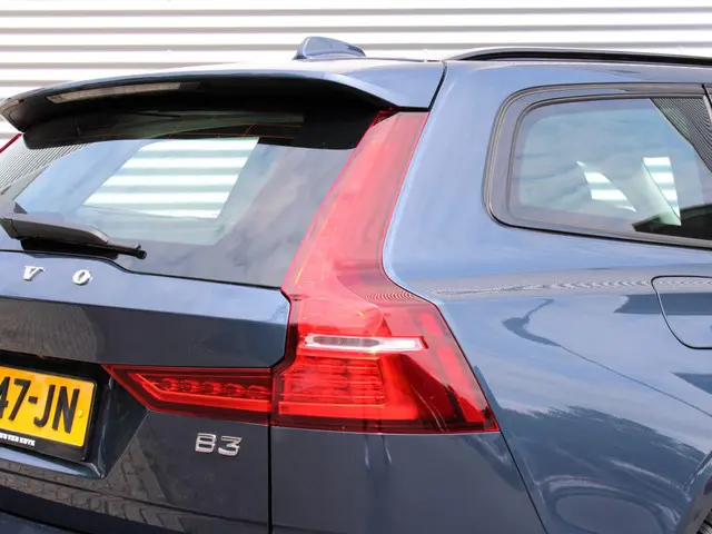 Volvo V60 2.0 B3 Plus Dark 2023 Benzine 7