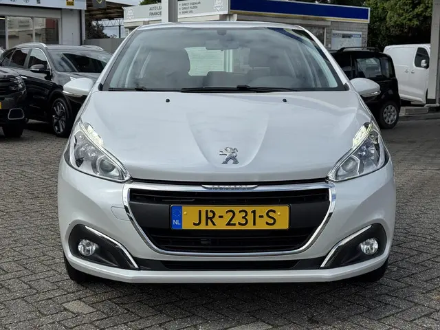 Peugeot 208 1.2 PureTech Blue Lion 2016 Benzine 10