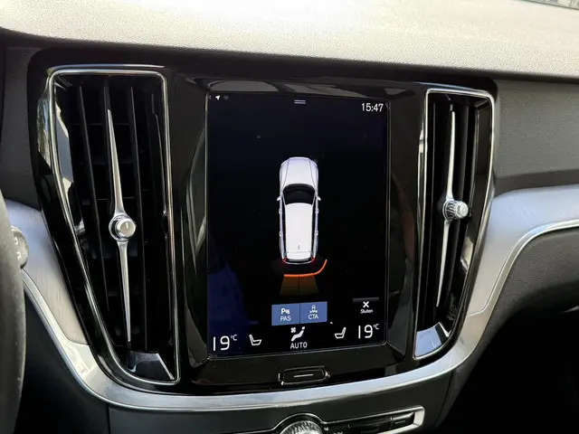 Volvo V60 2.0 B4 Business Pro 2021 Benzine 24