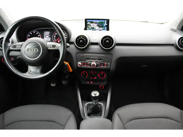 Audi A1 1.0 TFSI Adrenalin 2016 Benzine 4