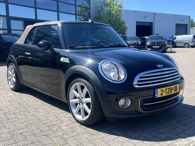 MINI Cooper Cabrio Mini 1.6 Highgate 2014 Benzine 37