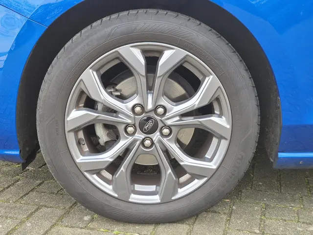 Ford Focus 1.0 EcoBoost Hybrid ST Line 2022 Benzine 6