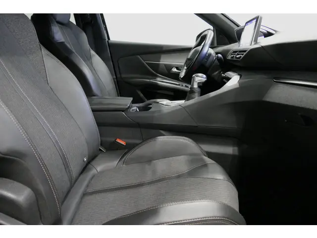 Peugeot 3008 1.2 PureTech GT Line 2016 Benzine 28