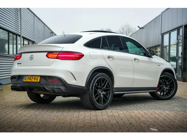 Mercedes-Benz GLE Coupé 43 AMG 4MATIC 2015 Benzine 35