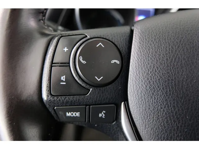 Toyota Auris Touring Sports 1.8 Hybrid 2016 Benzine 15