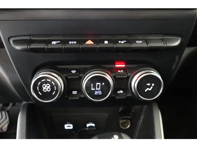 Dacia Duster 1.3 TCe Prestige Automaat 2021 Benzine 23