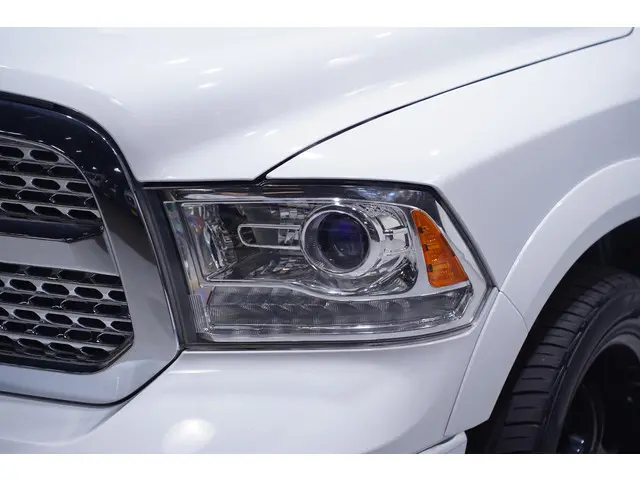 Dodge Ram 1500 5.7 V8 4x4 Crew Cab 5'7 Rebel 2019 Benzine 13