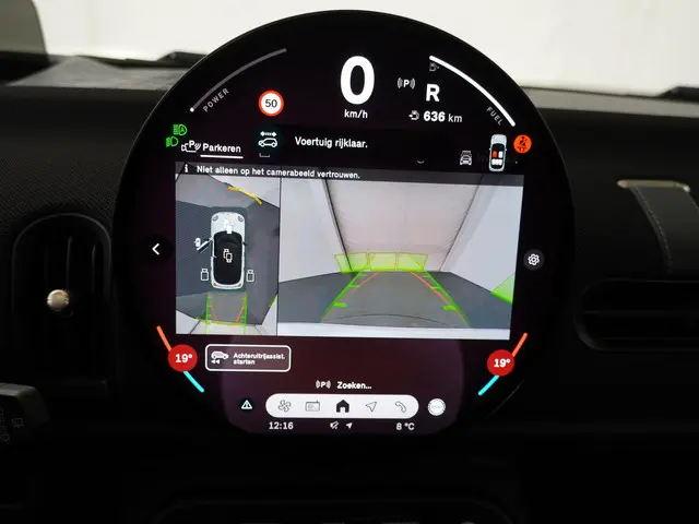 MINI 5-Deurs Cooper C 2026 Benzine 18