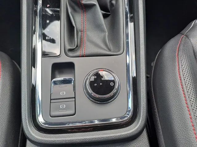 SEAT Ateca 1.5 TSI FR Business Intense 2018 Benzine 27