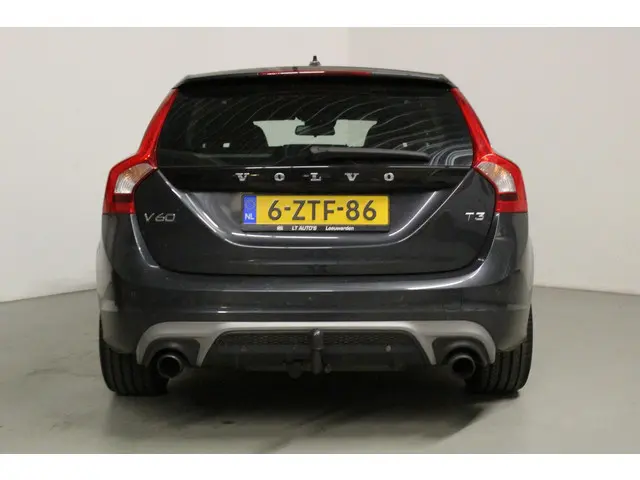 Volvo V60 1.6 T3 R-Design 2015 Benzine 7