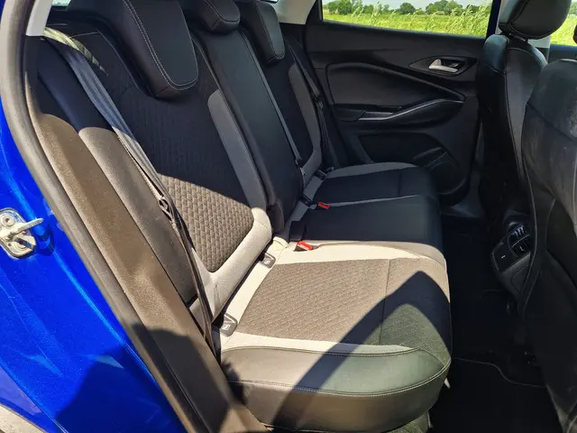 Opel Grandland X 1.2 Turbo 2019 Benzine 32