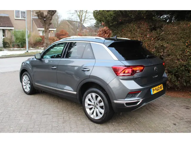 Volkswagen T-Roc 1.5 TSI Sport 2021 Benzine 2