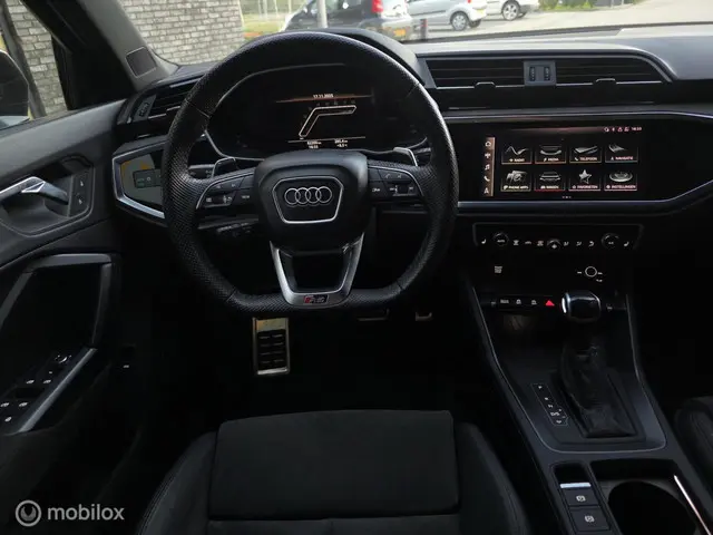 Audi RSQ3 RS Q3 2.5 TFSI 2022 Benzine 17